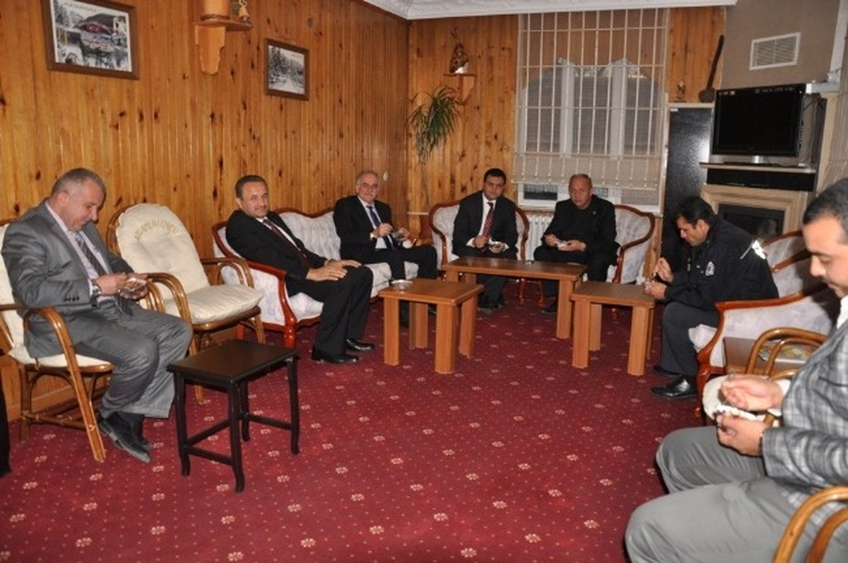 Azdavay Belediyesi Aşure Dağıttı
