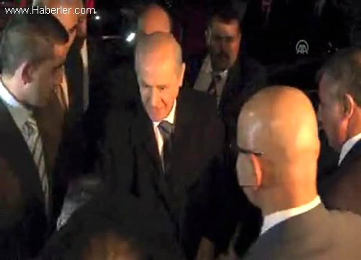 MHP\'li Bahçeli, Almanya Türk Federasyonu\'nu Ziyaret Etti