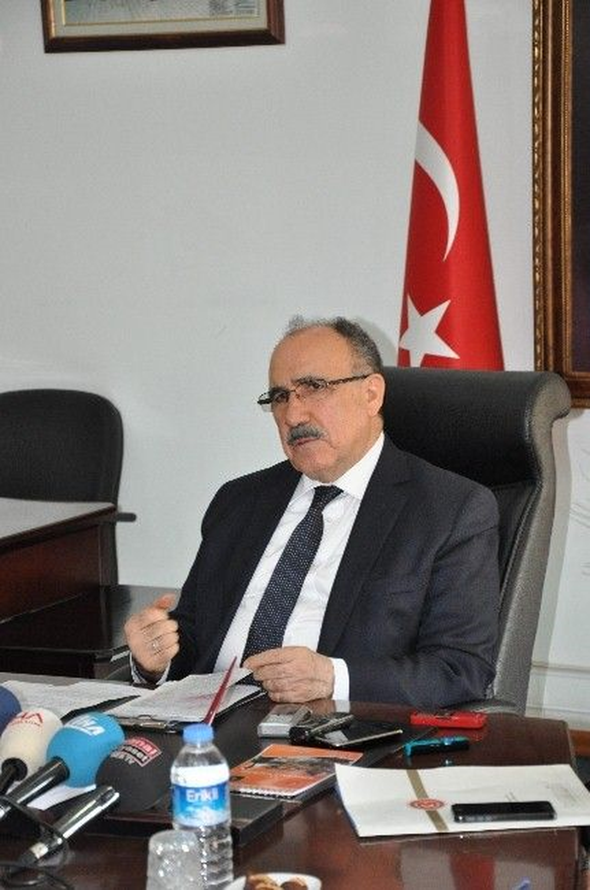 Başbakan Yardımcısı Beşir Atalay KKTC\'ye Gitti
