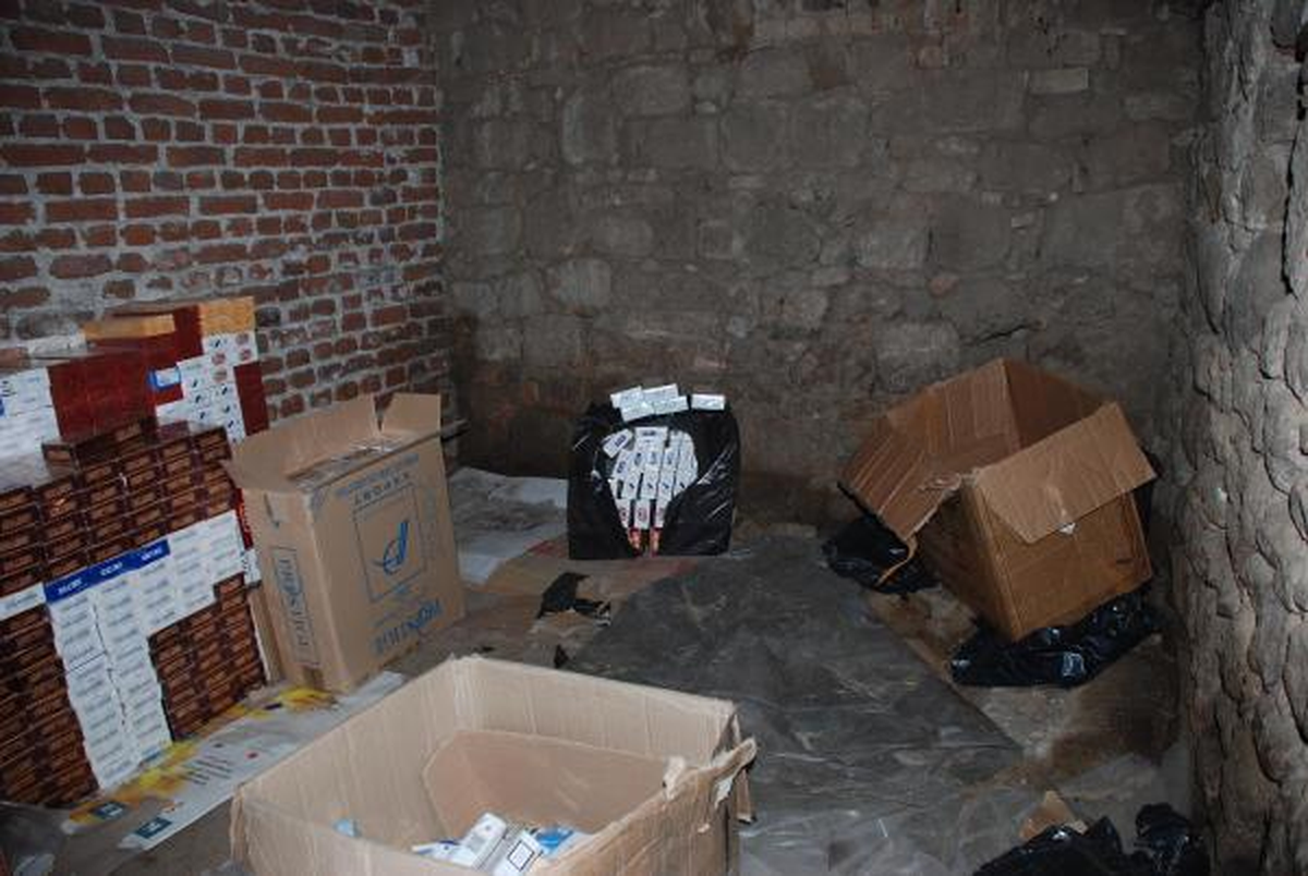 Bergama\'da Bin 600 Karton Kaçak Sigara Yakalandı
