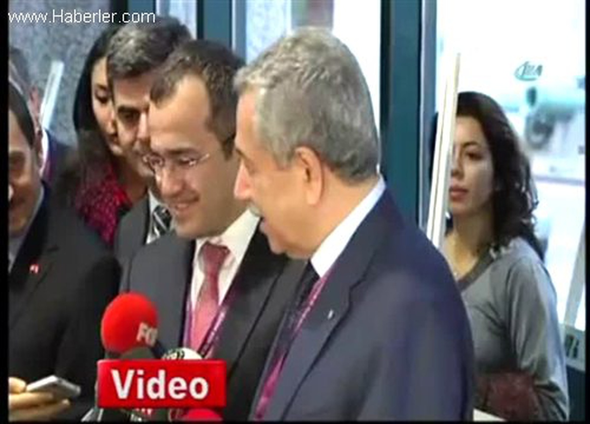 Bülent Arınç: \'Aktif Siyasete Son Vermek Gerektiğine İnanıyorum\'
