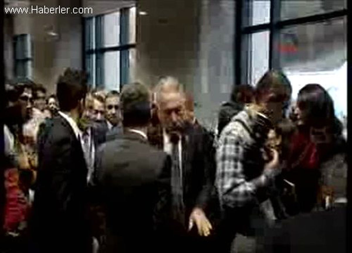 Bülent Arınç: Şu An da Yok