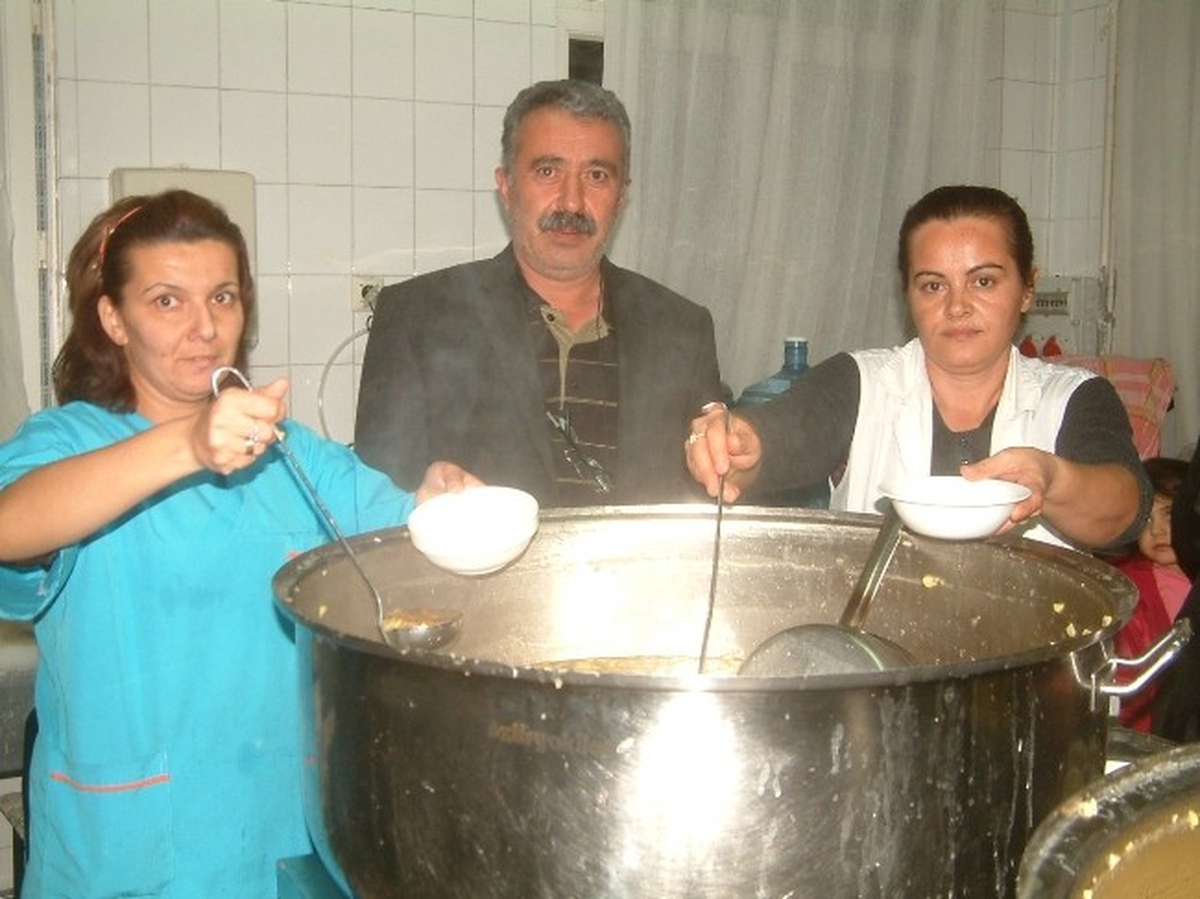 Burhaniye\'de Aşure Hayrı İlgi Gördü