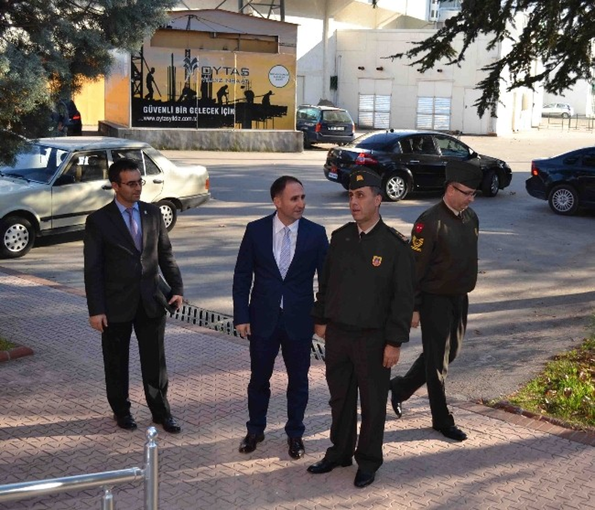 Bursa Garnizon Komutanı Saldık\'tan Şahin\'e İade-İ Ziyaret
