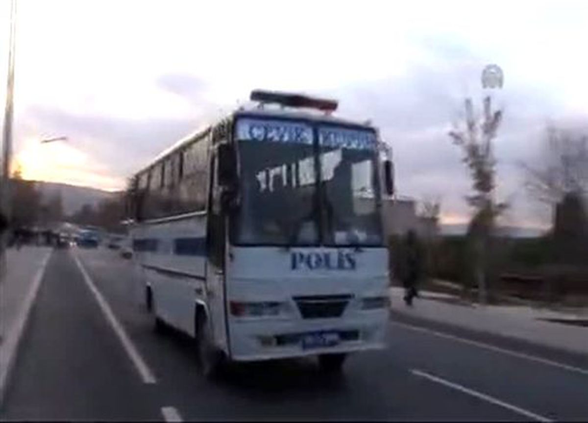 CÜ\'de karşıt görüşlü öğrenciler arasında kavga