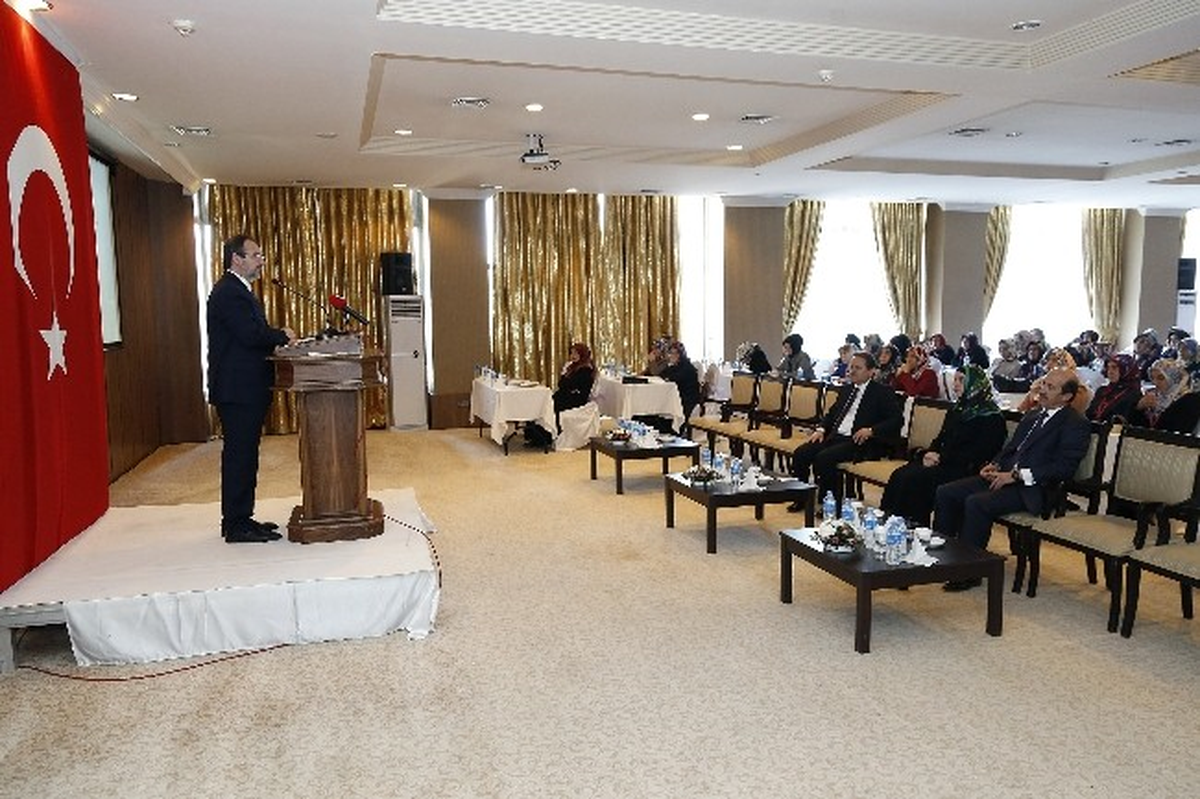 Diyanet İşleri Başkanı Görmez: "Din Hayatın Tabii Bir Parçasıdır"