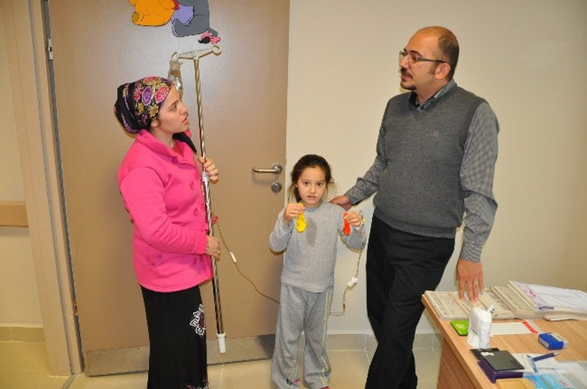 Dr. Hakkı Emre Temur, Çocuk Hastalıklarına Dikkat Çekti