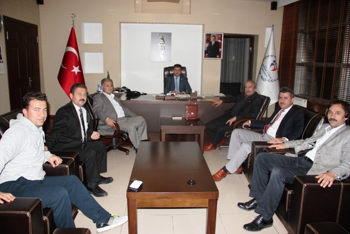 Eğitim Bir-Sen\'den Gençlik ve Spor İl Müdürlüğünü Ziyaret Etti