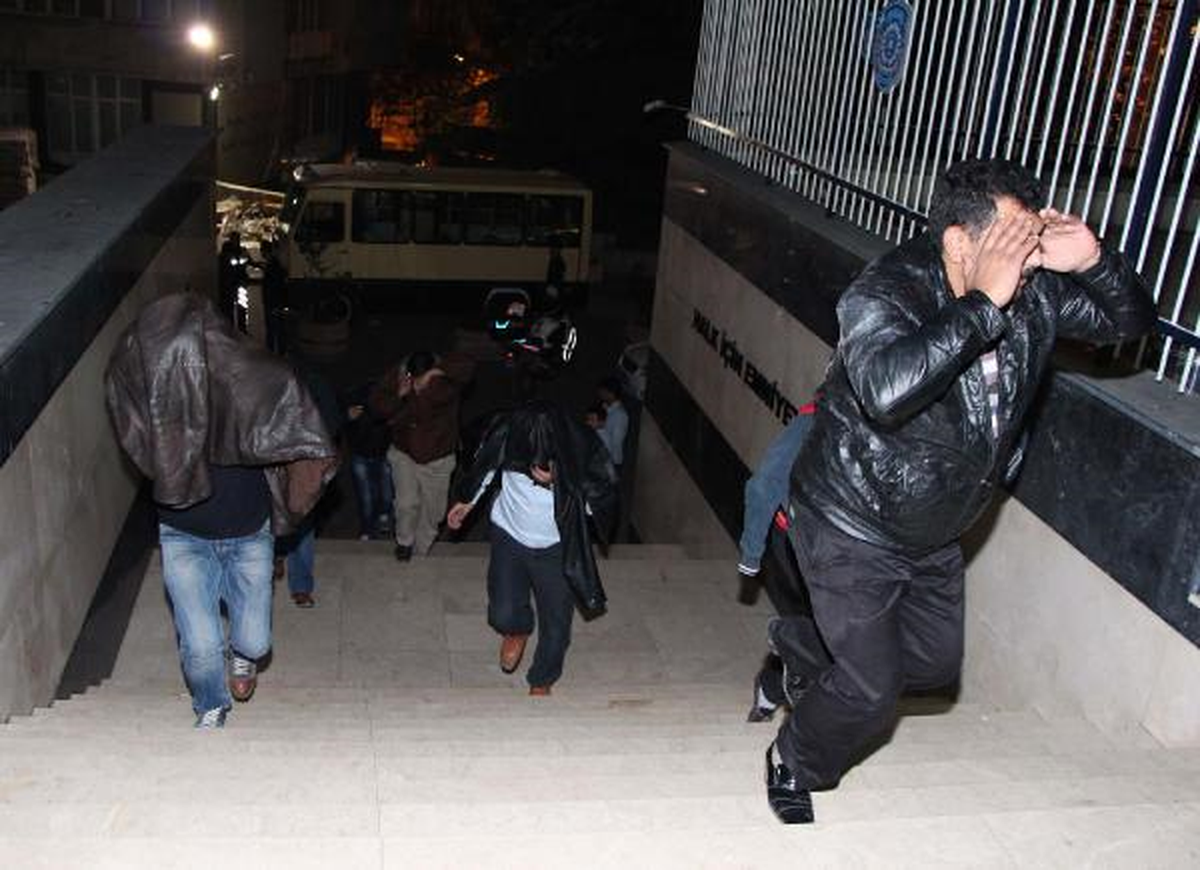 İstanbul Esenyurt'ta Kumar Baskını: 110 Gözaltı