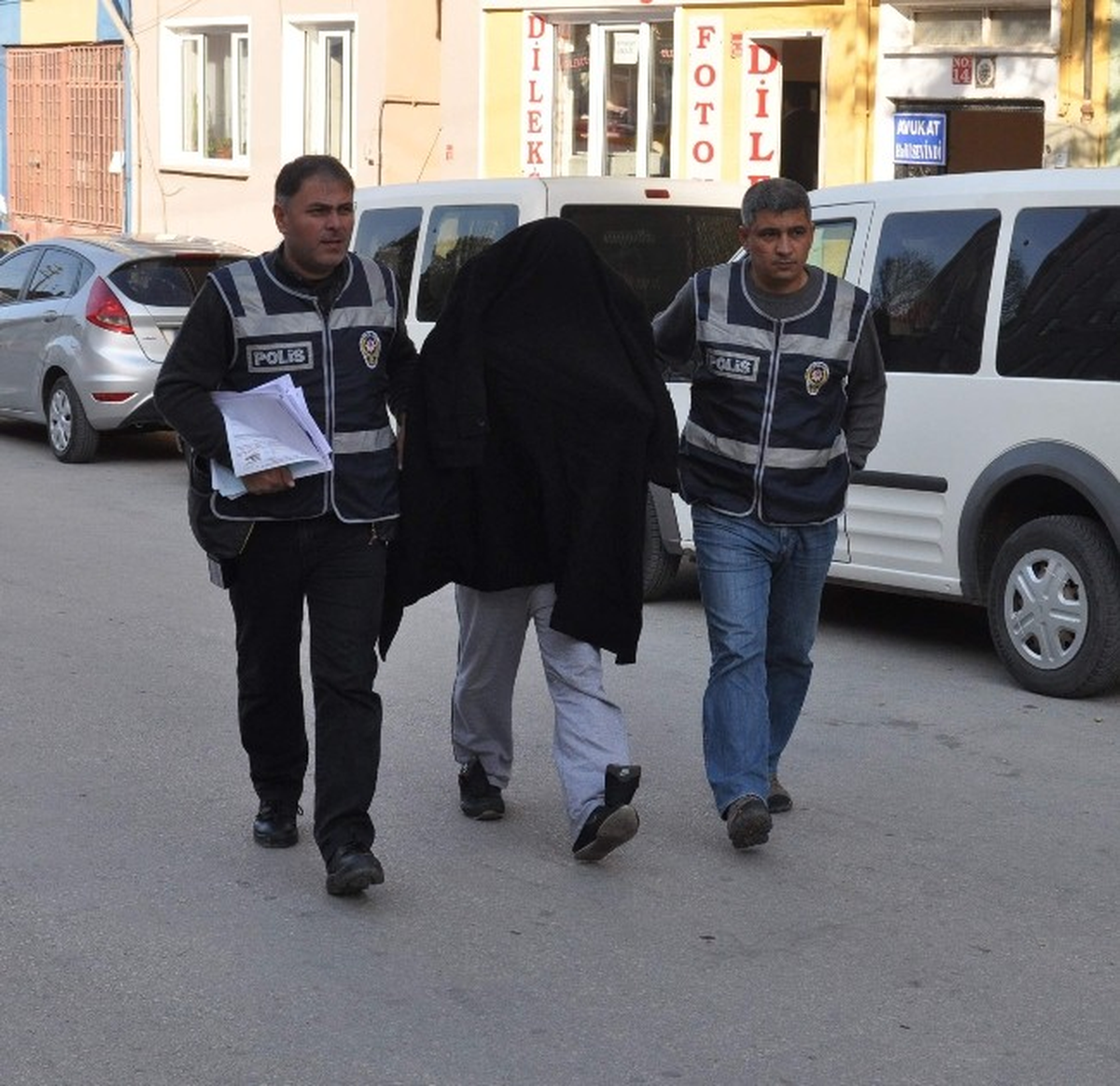 Eskişehir\'de Cinsel Taciz ve Yağmalama İddiası