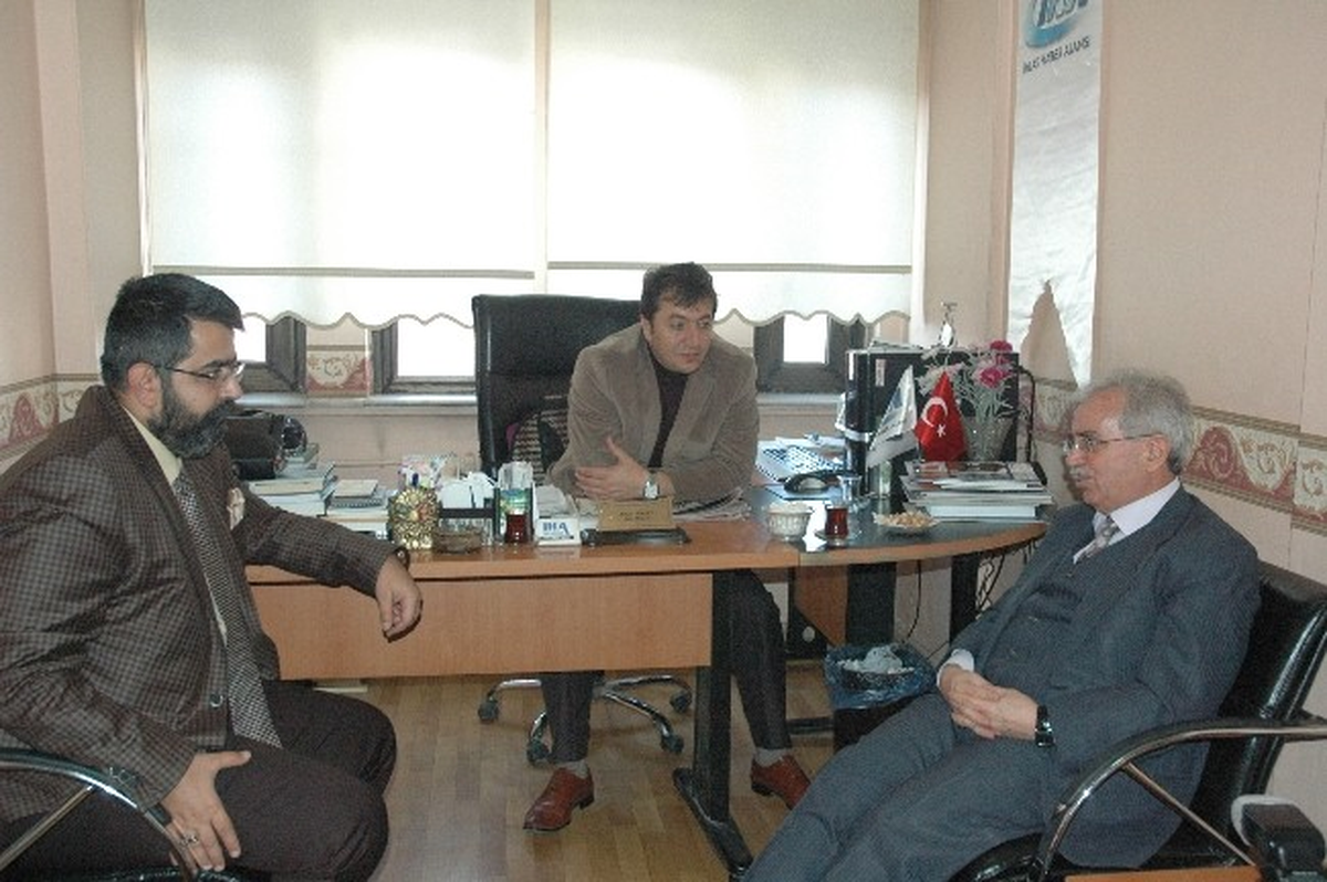 Etü Rektörü Prof. Dr. Yaylalı\'dan İha\'ya Ziyaret