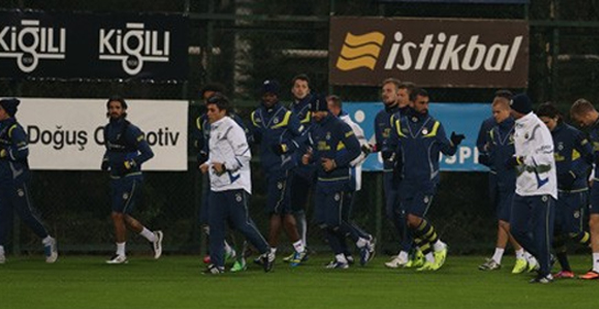 Fenerbahçe, Medical Park Antalyaspor\'a Hazırlanıyor