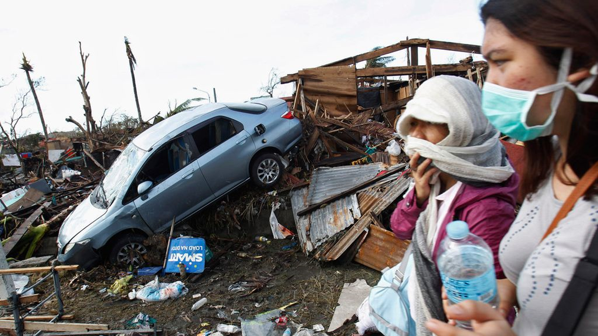 Filipinler\'de Haiyan Tayfunu