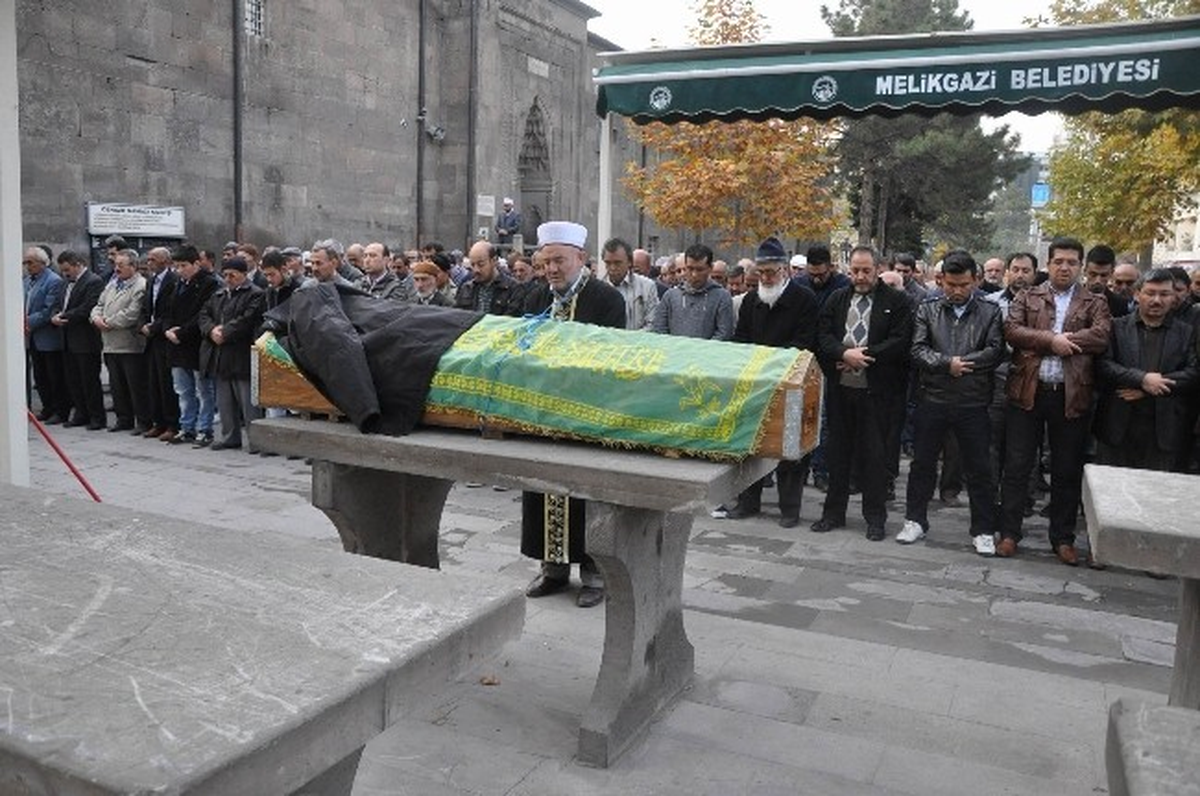 Gazeteci Alparslan Ötüken\'in Acı Günü