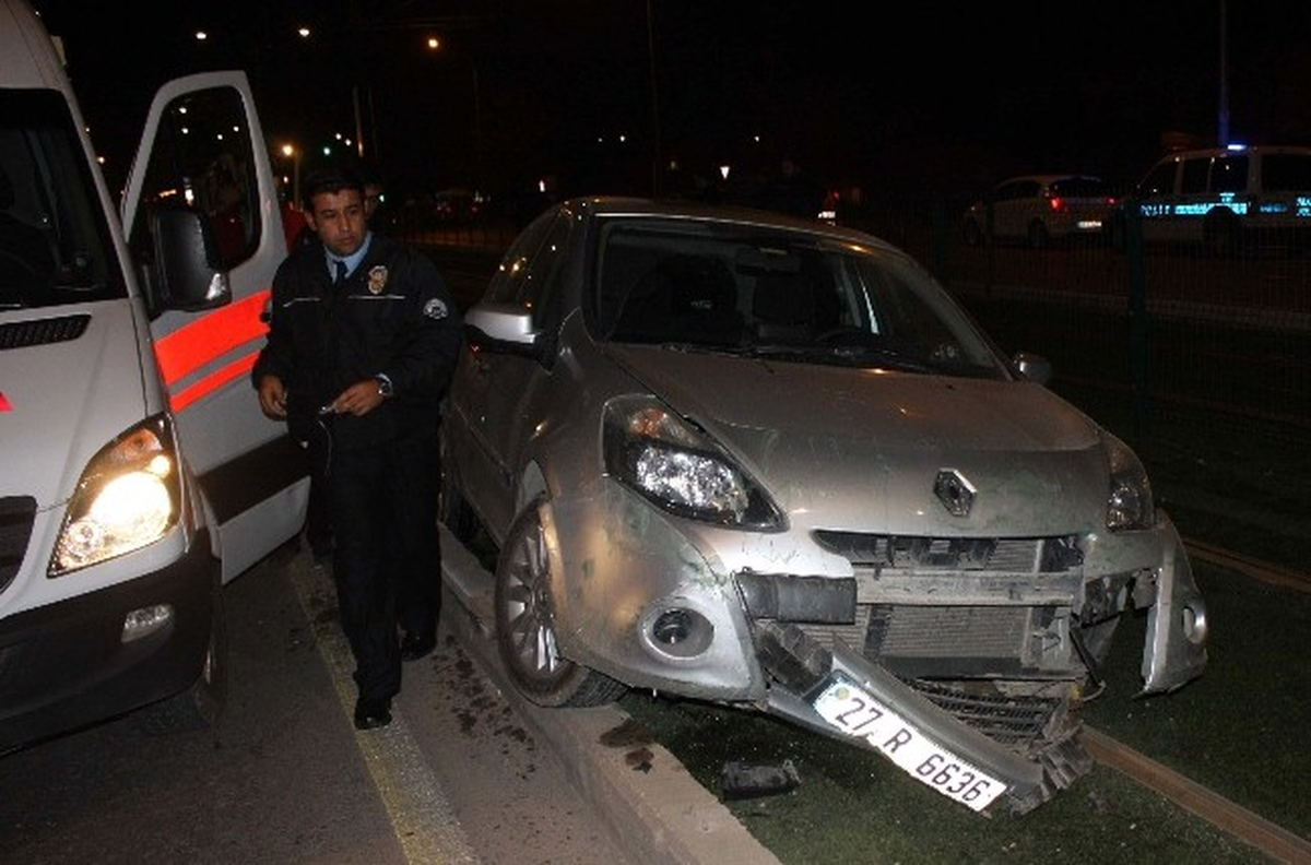 Gaziantep\'te Trafik Kazası: 2 Yaralı