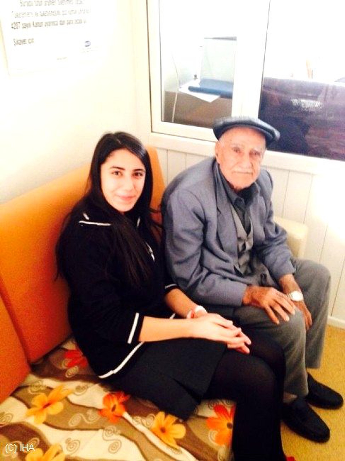 GKV Öğrencileri Huzur Evini Ziyaret Etti