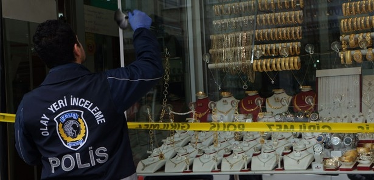 İstanbul\'da Kuyumcu Soygunu