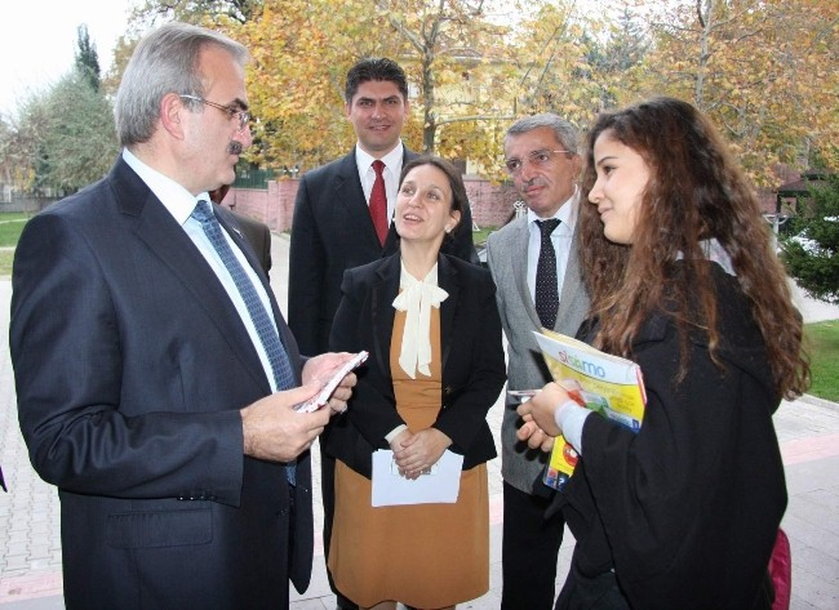 Bursa Valisi Karaloğlu, Huzurevinde Zor Anlar Yaşadı
