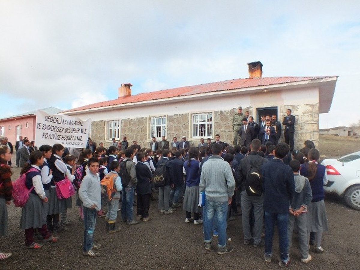 Kaymakam Atasoy, Köy Ziyaretlerine Devam Ediyor