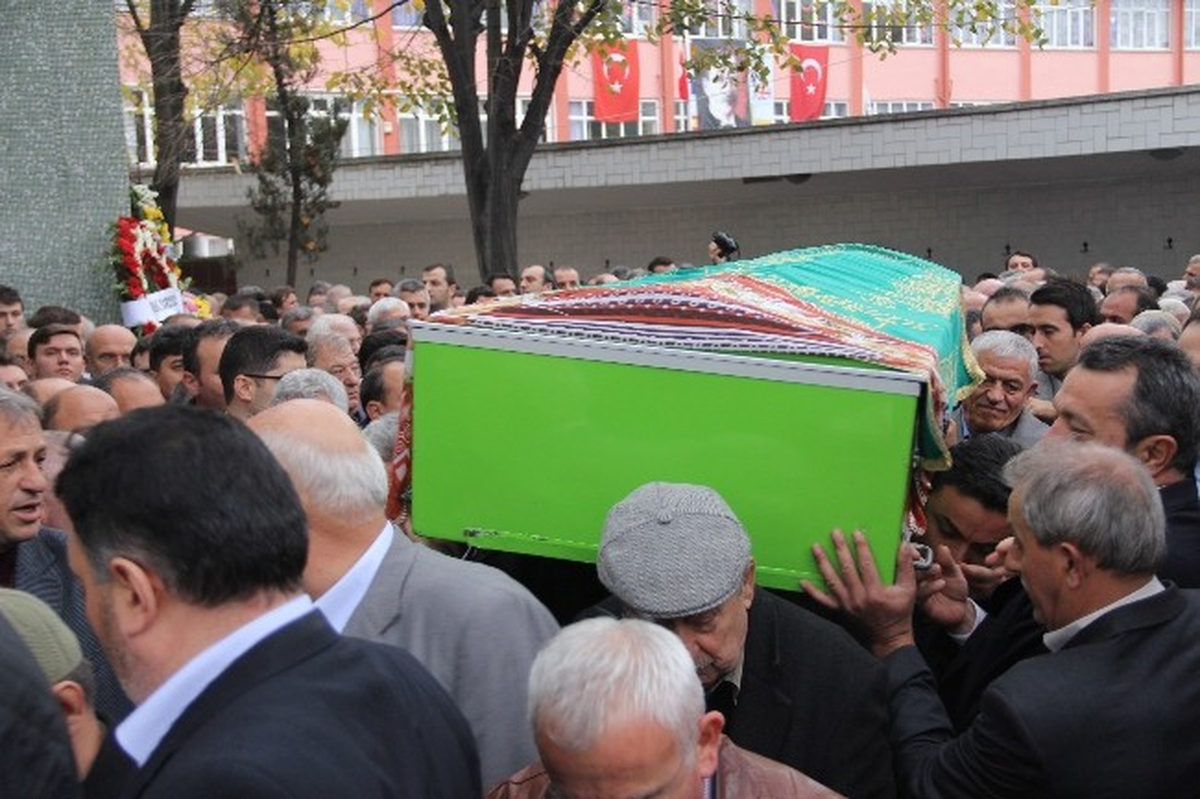 Kırşehir Valisi Özdemir Çakacak\'ın Acı Günü