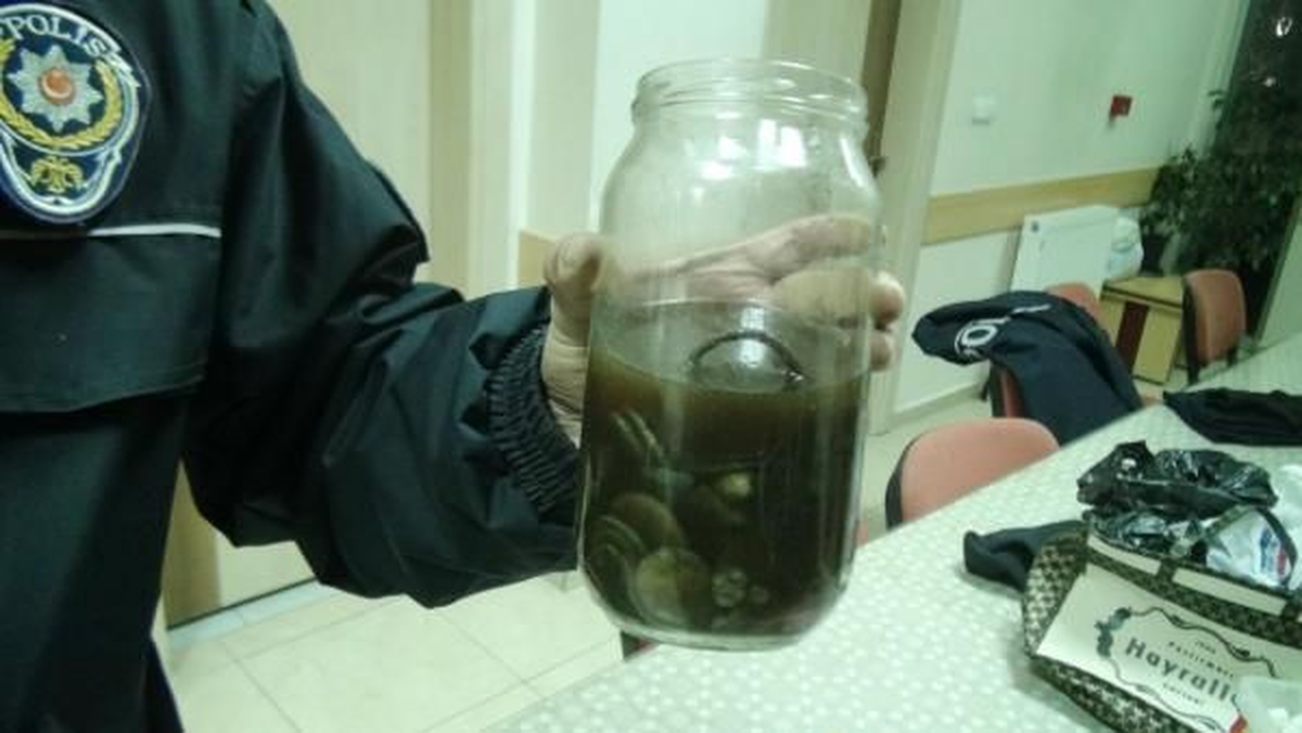 Kola Şişesinde Tarihi Eser Kaçakçılığı
