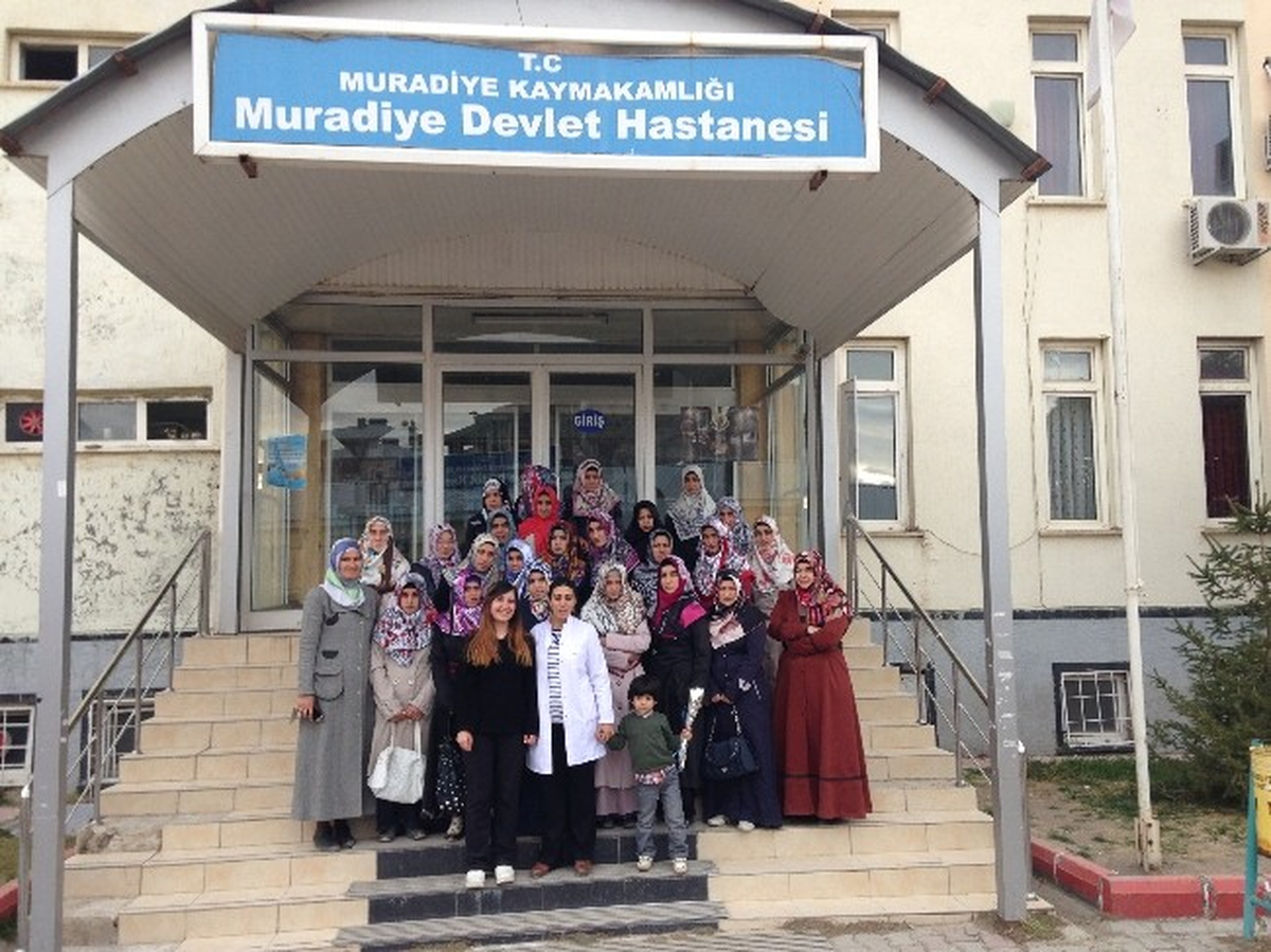 Kur\'an Kursu Öğrencilerinden Hastalara Ziyaret