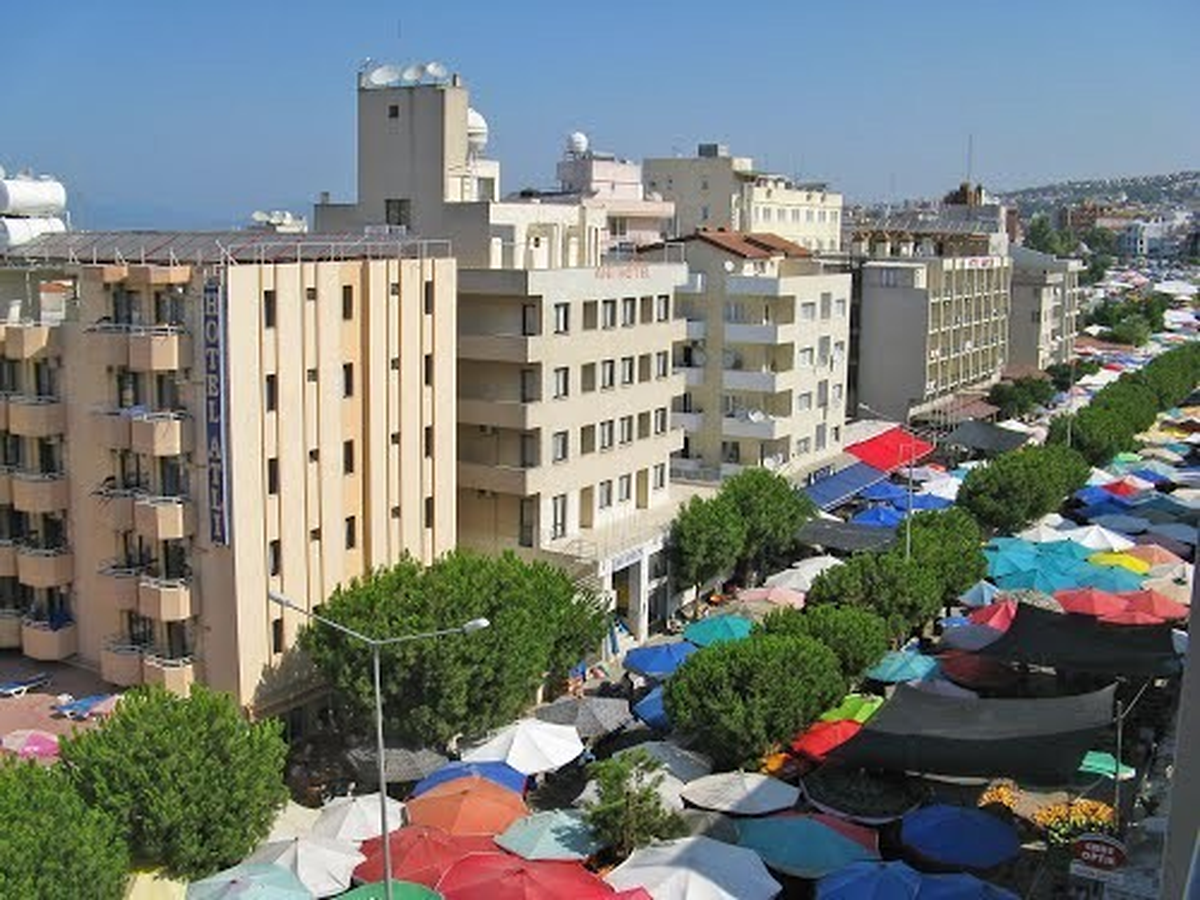 Kuşadası\'nda Zabıta Müdürlüğü\'nden Pazar Yerleriyle İlgili Açıklama