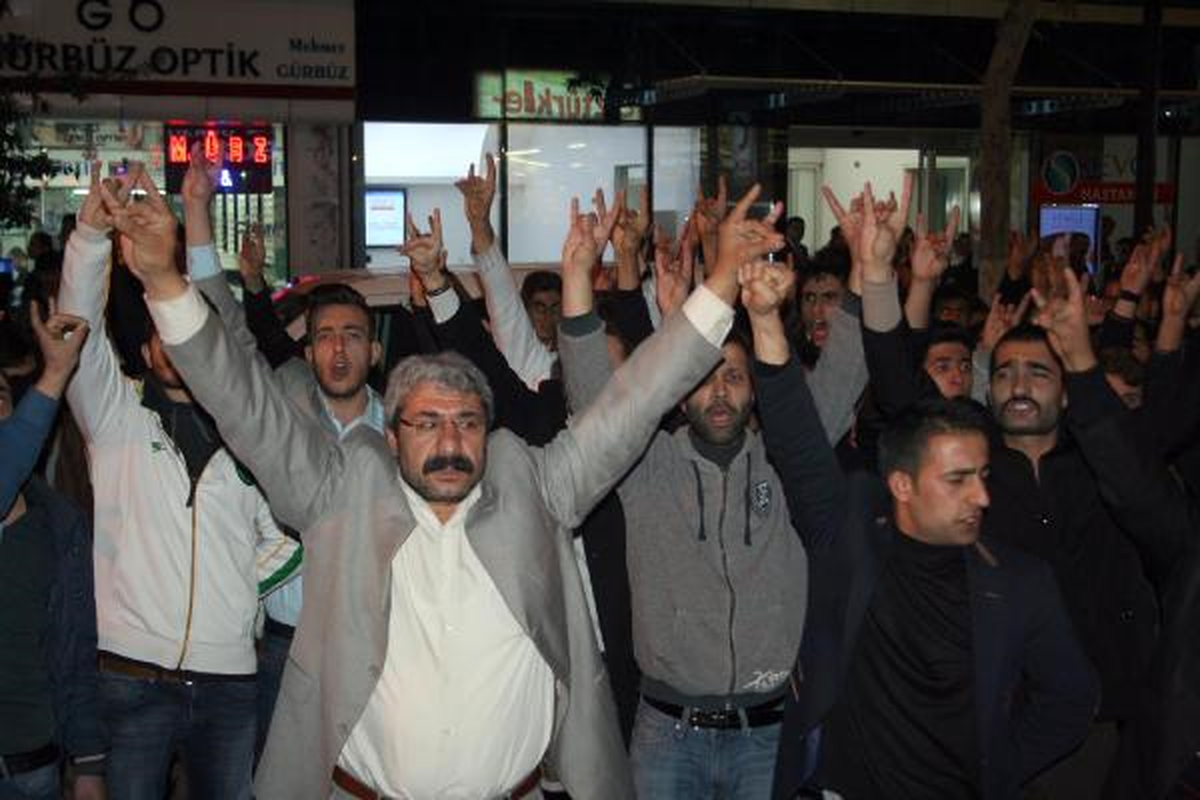 Malatya Ülkü Ocağı\'nda Polis Arama Yaptı