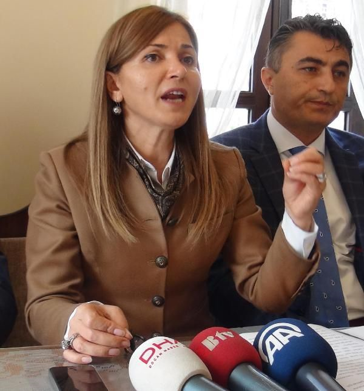 Mhp\'li Topçu: PKK ile Yapılan Pazarlığın Parçası Olarak Dershanelerin Kapatılması Gündeme Geliyor