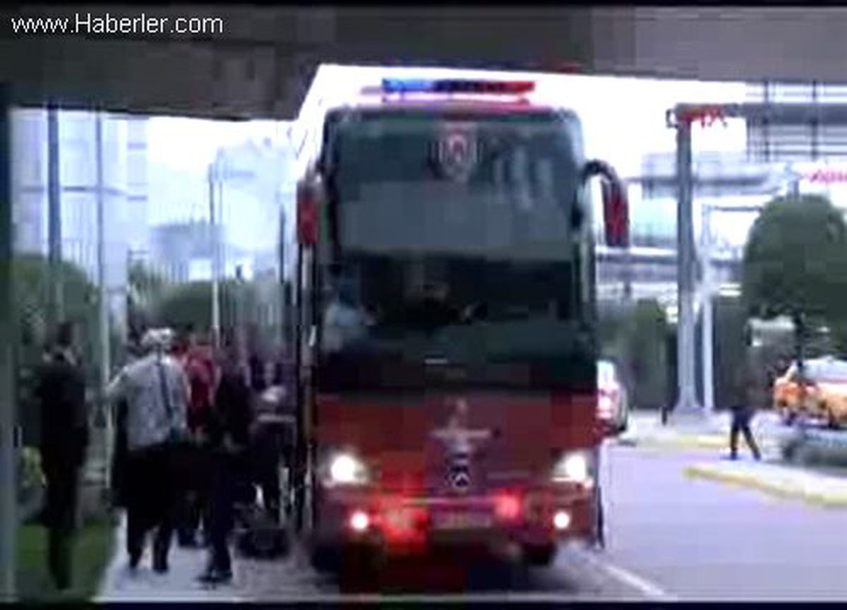 Milli Takım Özel Maç İçin Adana\'ya Gitti