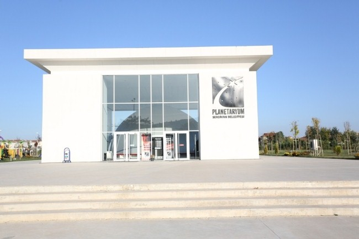 Öğrenciler Evrenin Gizemini Serdivan Planetaryum\'da Keşfediyor