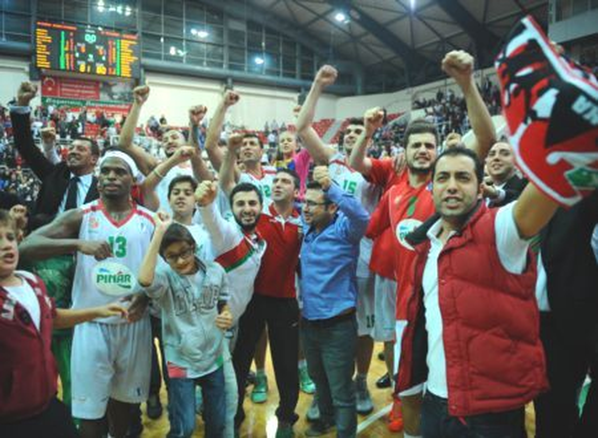 Pınar Karşıyaka Eurocup\'ta Zirvede