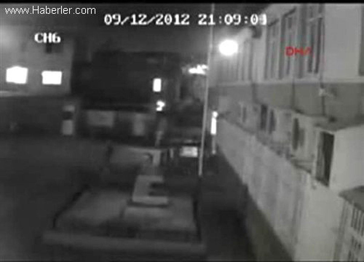 PKK Yandaşlarının Molotoflu Saldırısı Güvenlik Kamerasında
