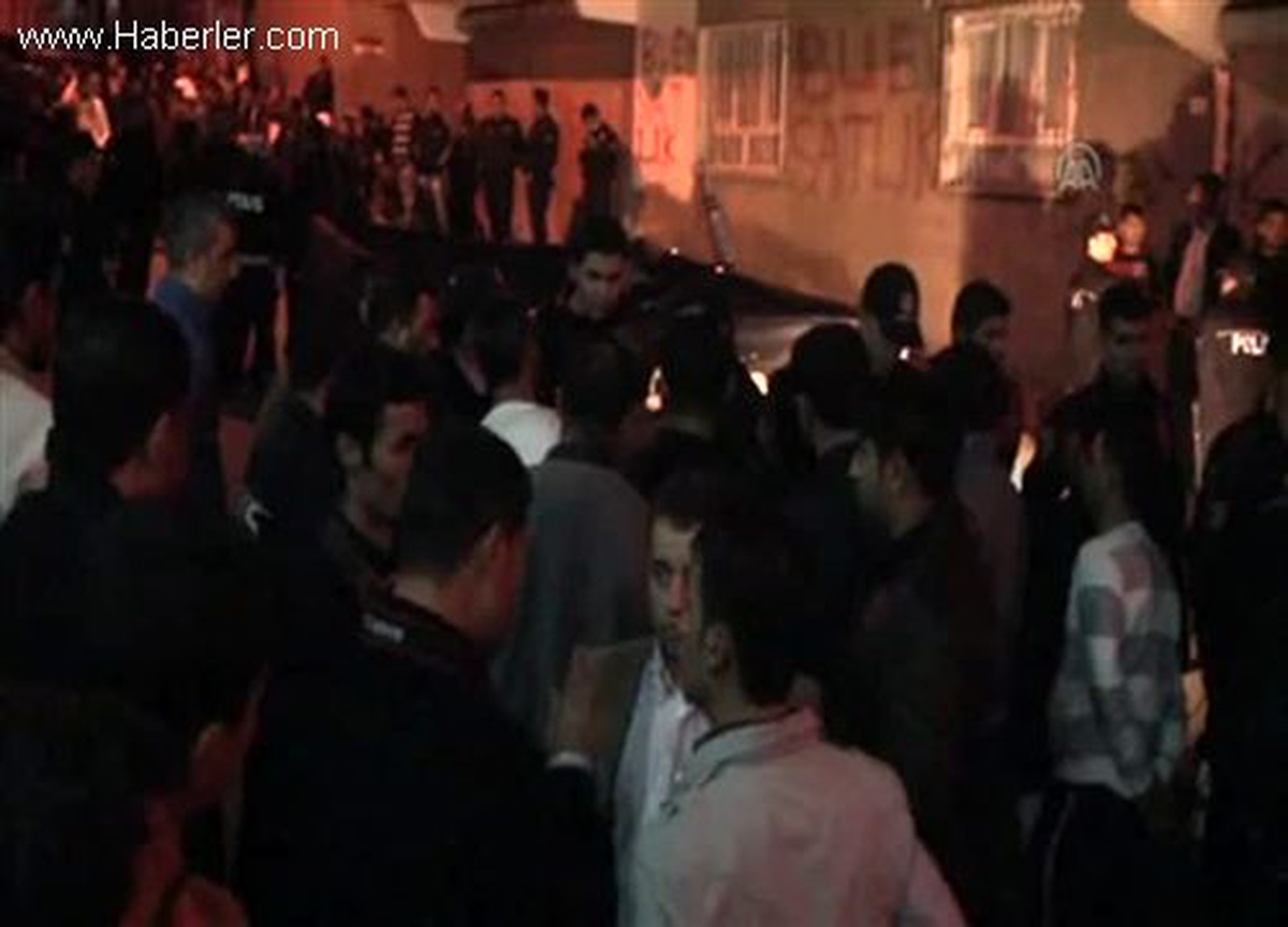 Şanlıurfa\'da otomobilin çarptığı çocuk öldü