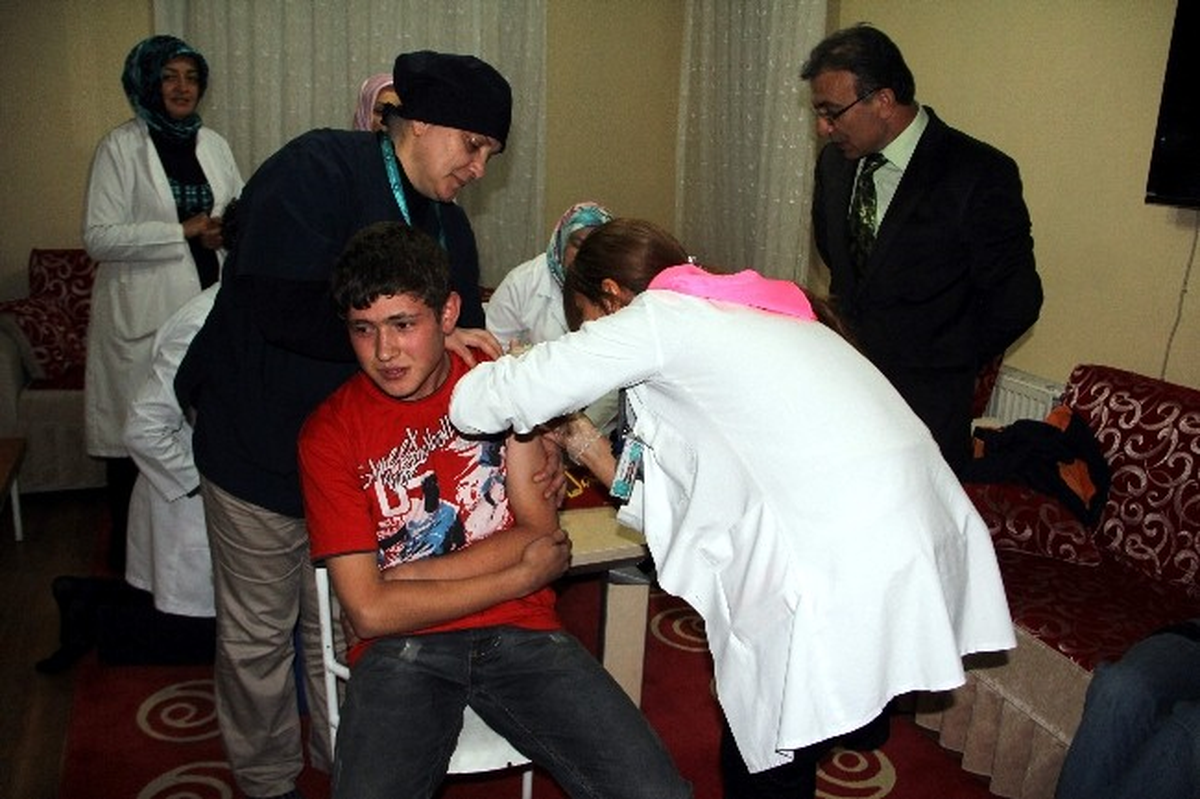 Sevgi Evlerinde Kalan Çocuklara Grip Aşısı Yapıldı