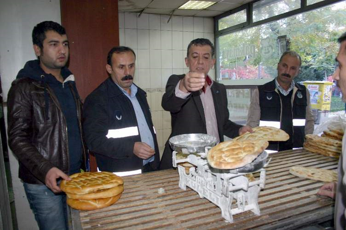 Siirt\'te Fırın ve Lokantalar Mercek Altında