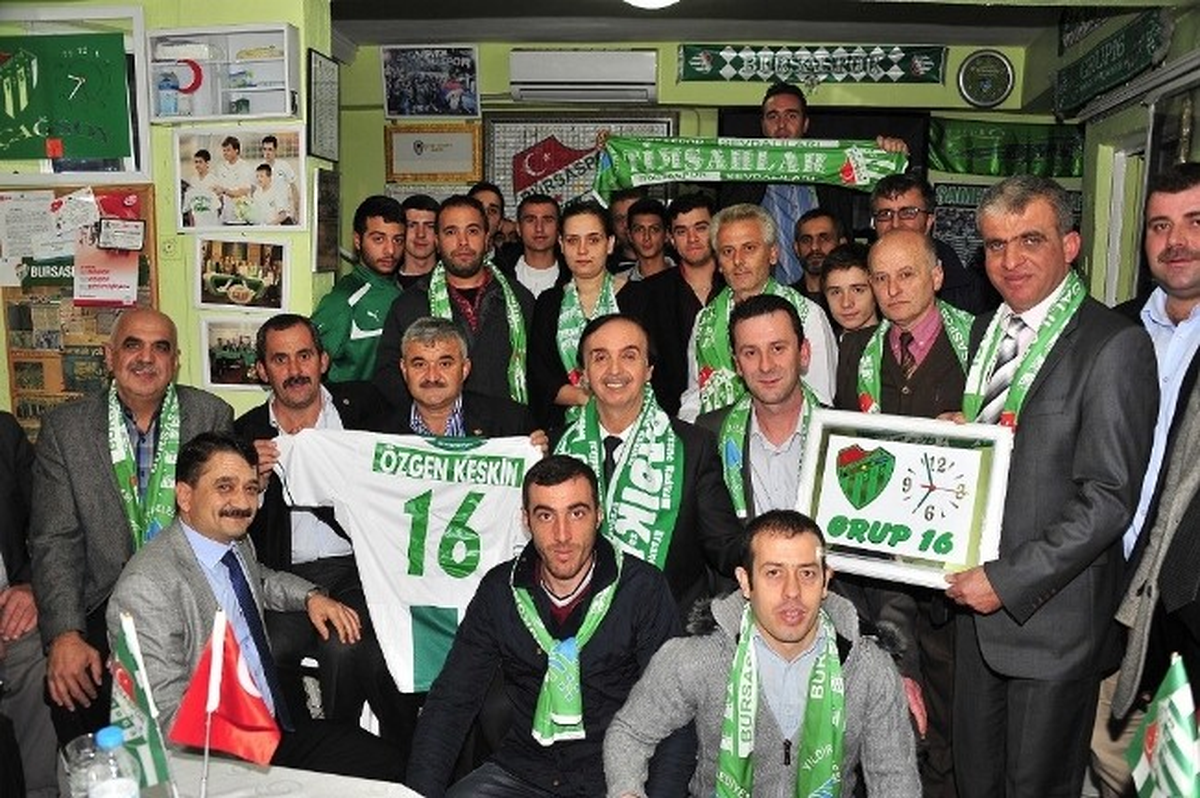 Taraftardan Keskin\'e Timsah