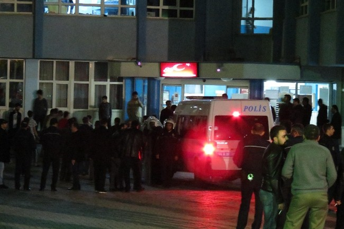 Malatya\'da Üniversite Öğrencileri Arasında Bayrak Kavgası