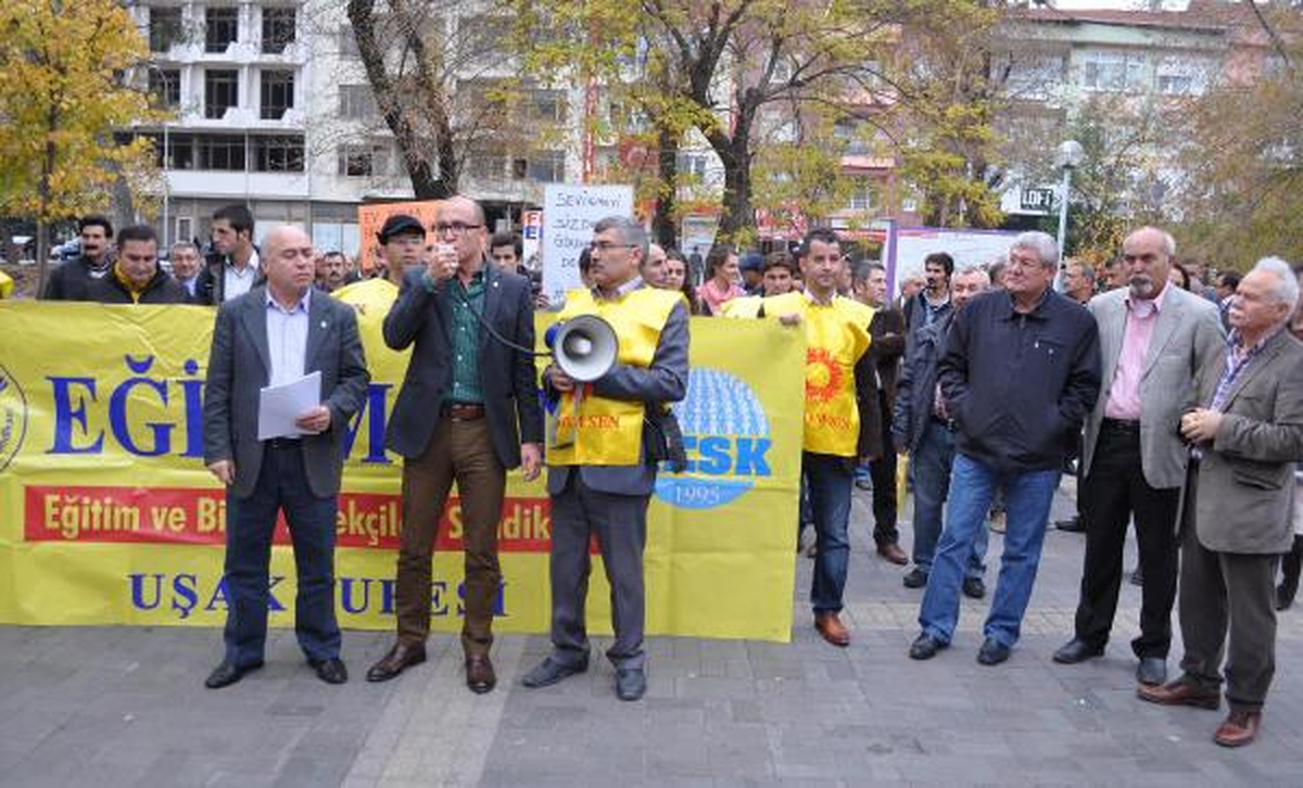 Uşak\'ta "Öğrenci Evleri" Protestosu
