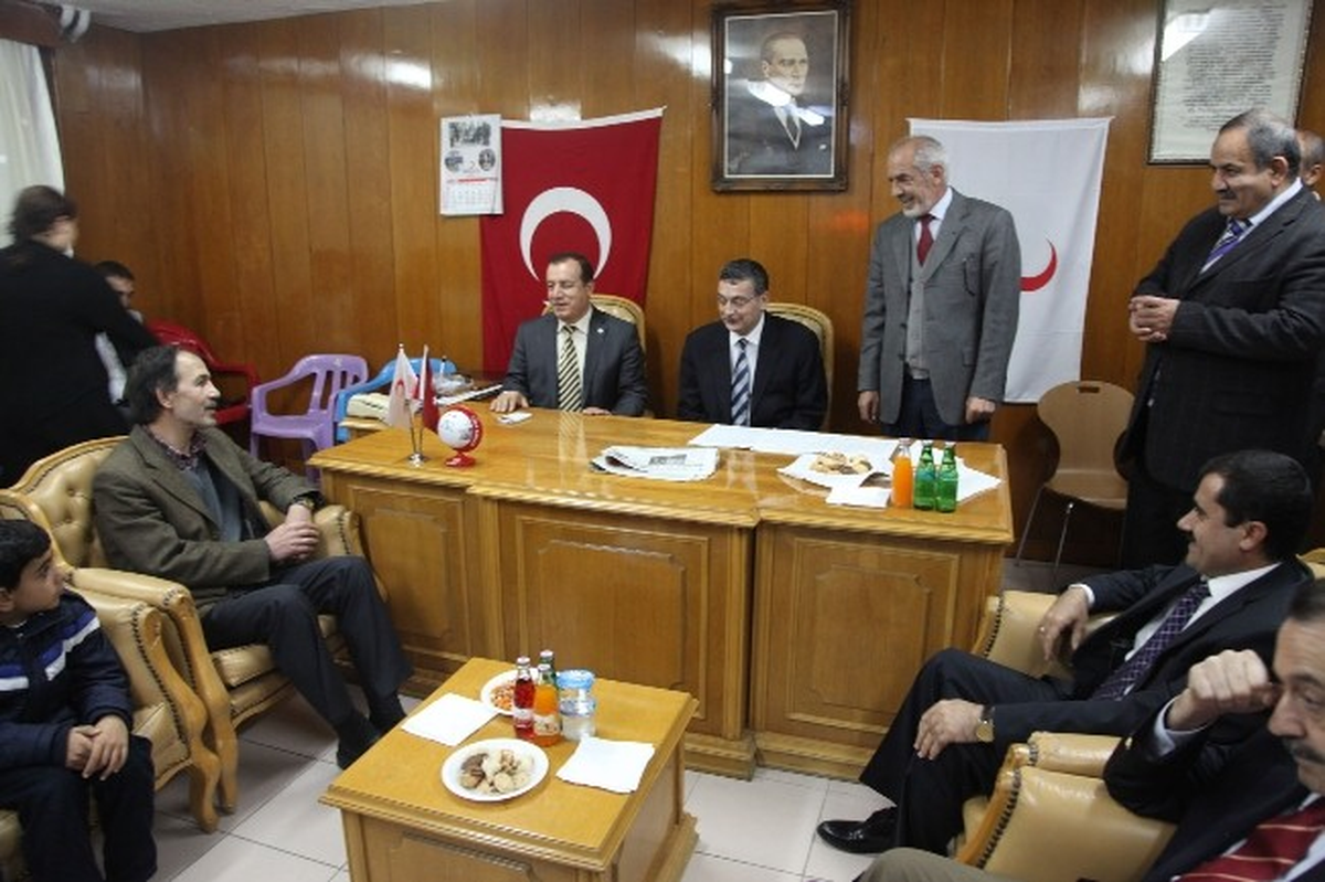 Vali Güvenç, Dereceye Giren Öğrencilere Ödüllerini Verdi