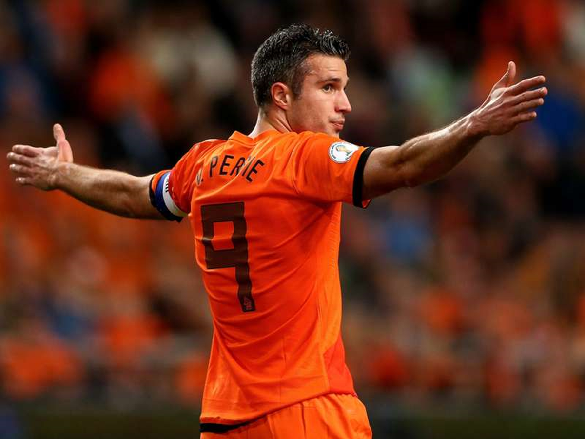 Van Gaal: Van Persie Hazır Değil