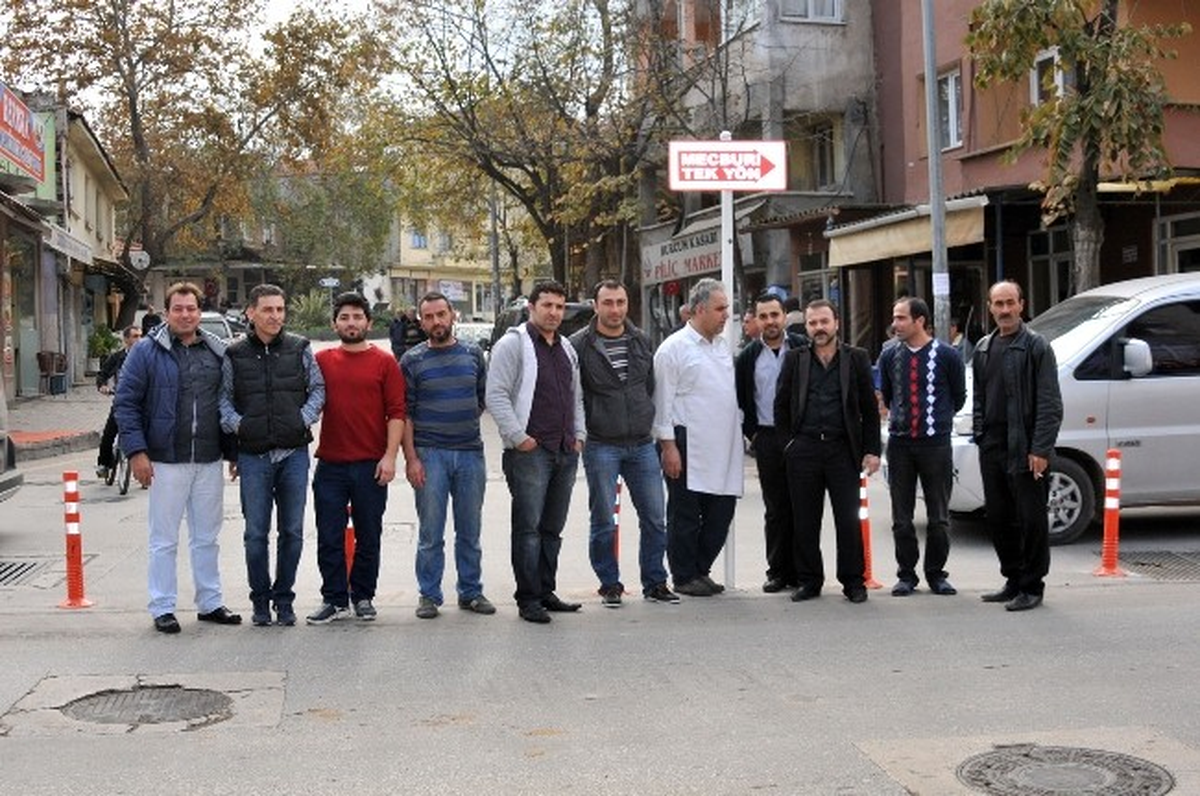 Yalova Esnafından Duba Tepkisi