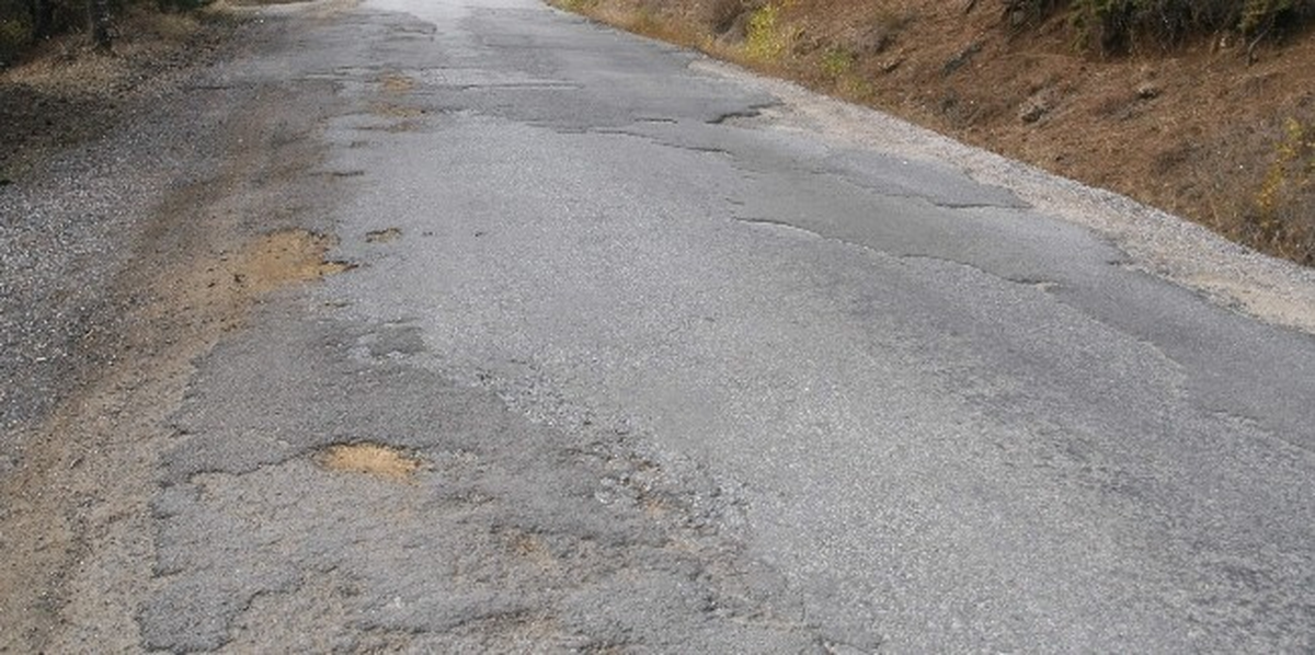 Yozgat Çamlık Milli Parkı Yolunda Oluşan Çukurlar Vatandaşın Tepkisini Çekiyor