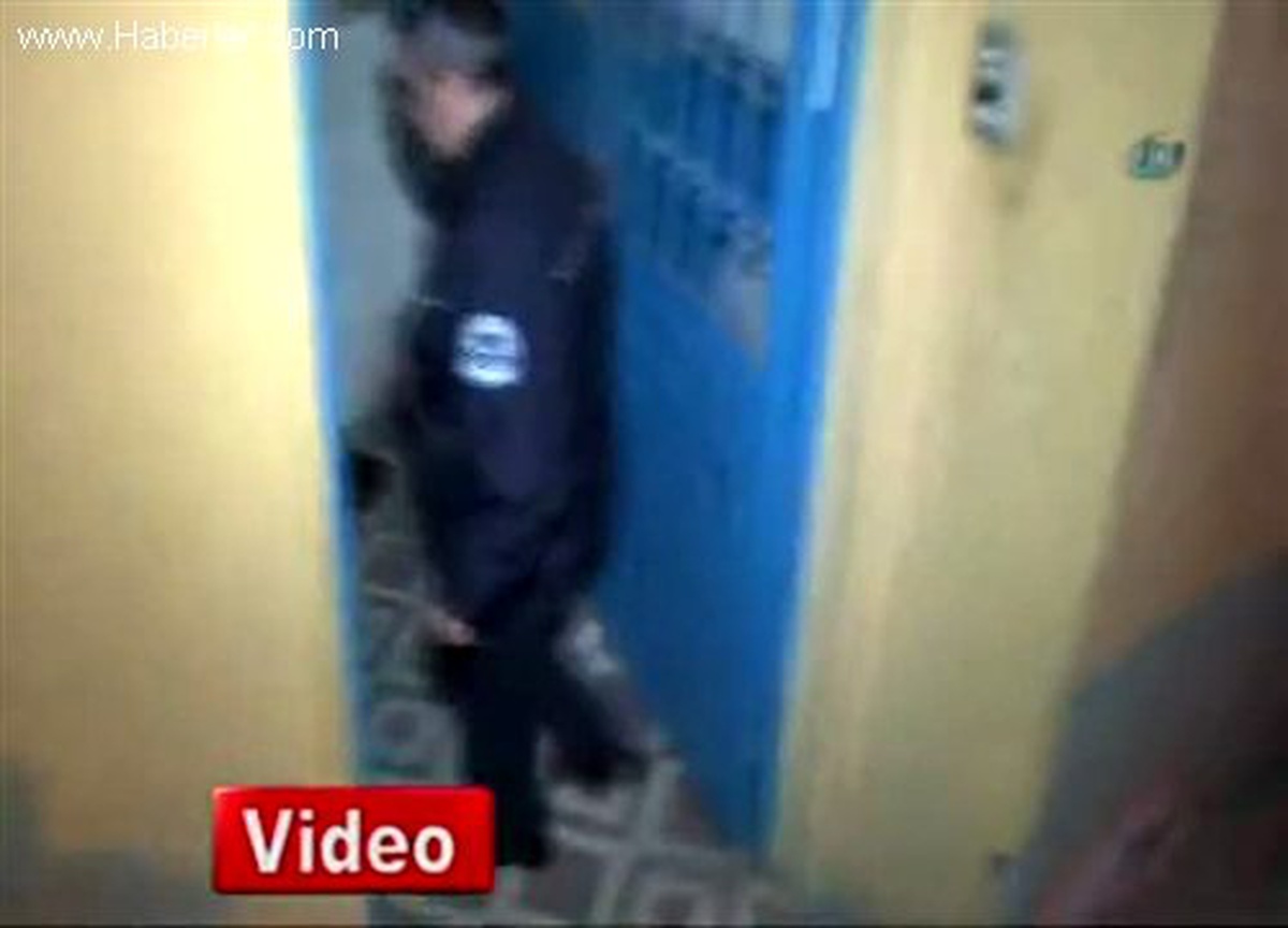 Kağıthane\'de 80 Yaşındaki Adam Evine Giren Hırsızla Boğuştu