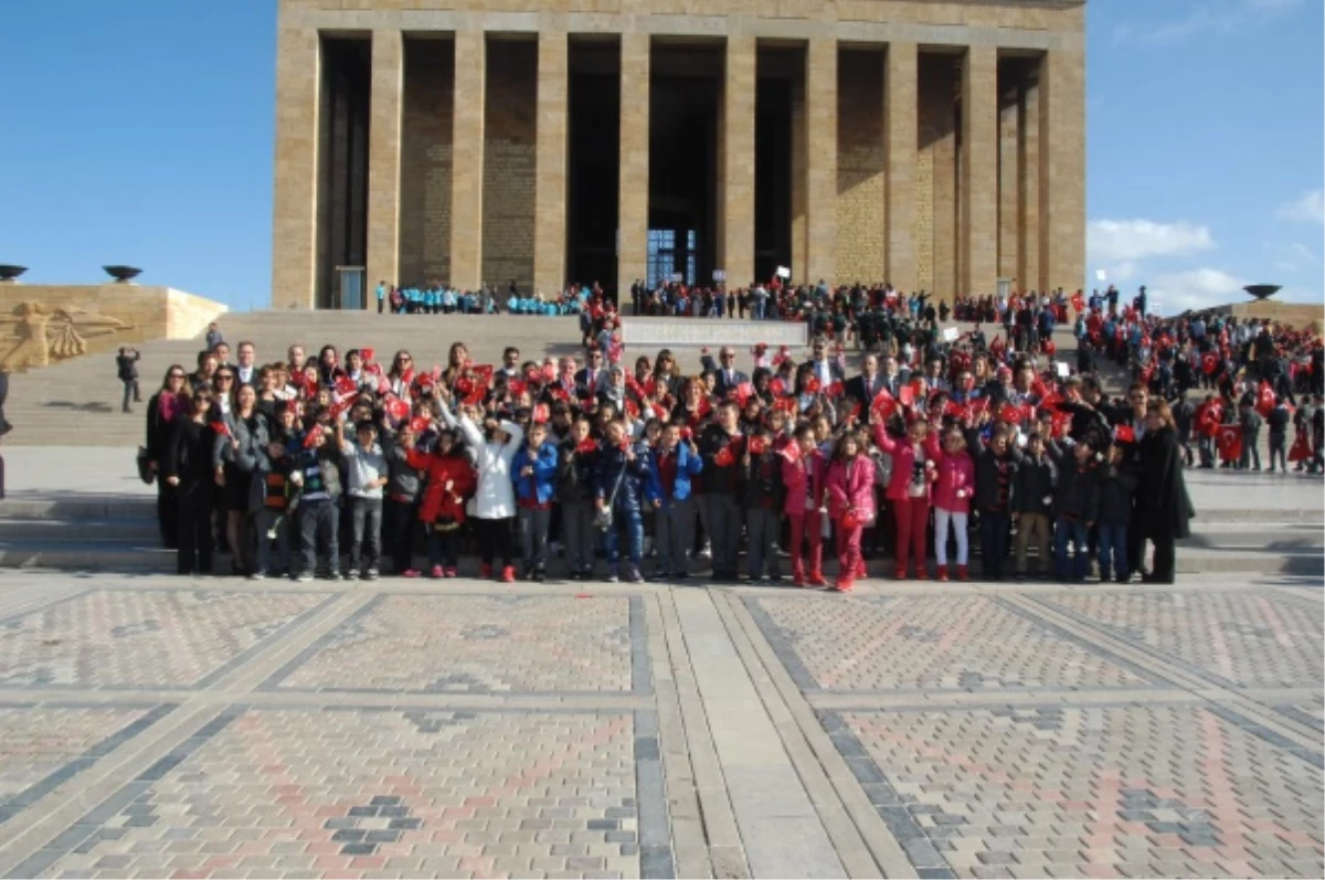 90 Çocuk Ankara\'da Ata\'nın Huzuruna Çıktı