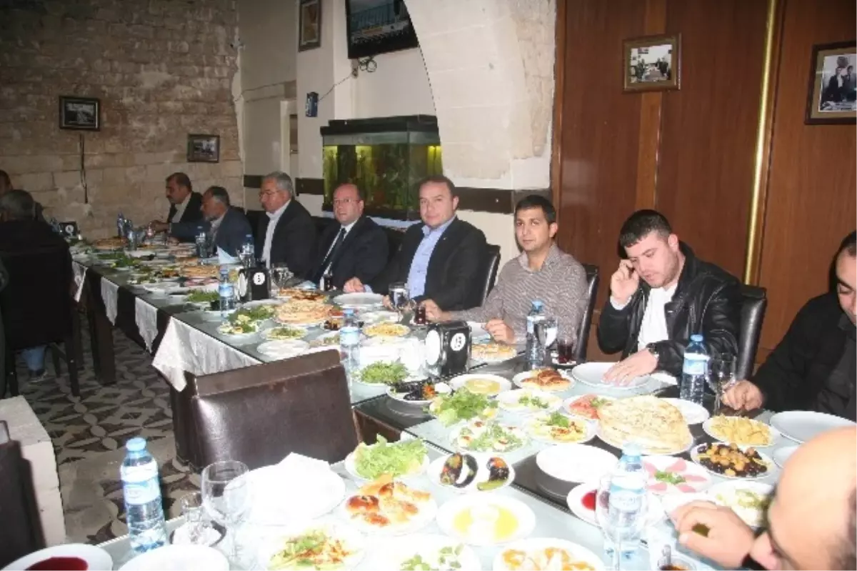 AK Parti Merkez İlçe Yönetim Kurulu Kahvaltıda Buluştu