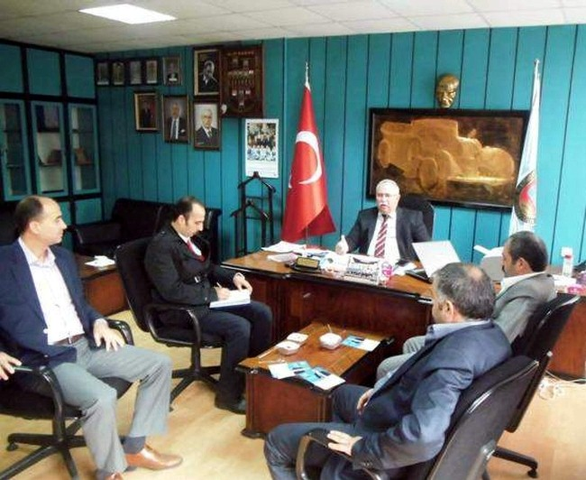 Ak Parti\'li Turgut\'tan Otomobilciler Odasına Ziyaret