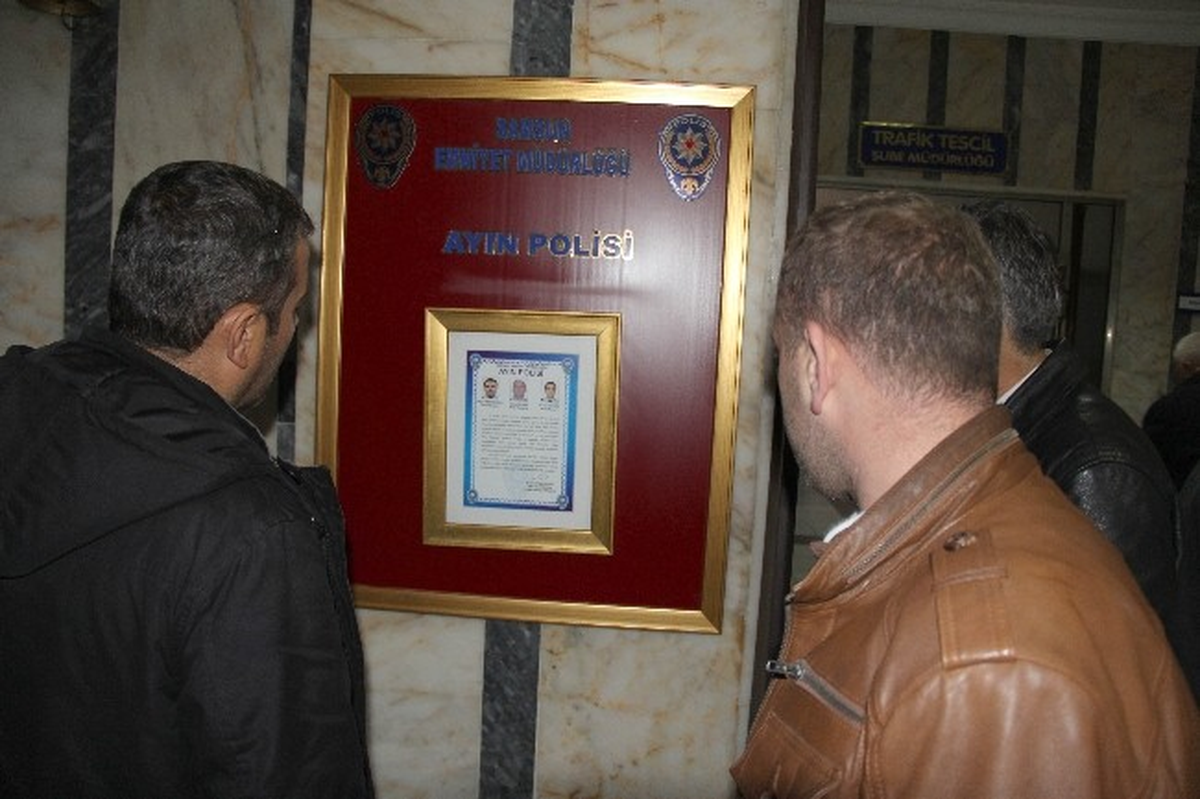 Aranan Şahsı Yakalayan Ekip \'Ayın Polisi\' Seçildi