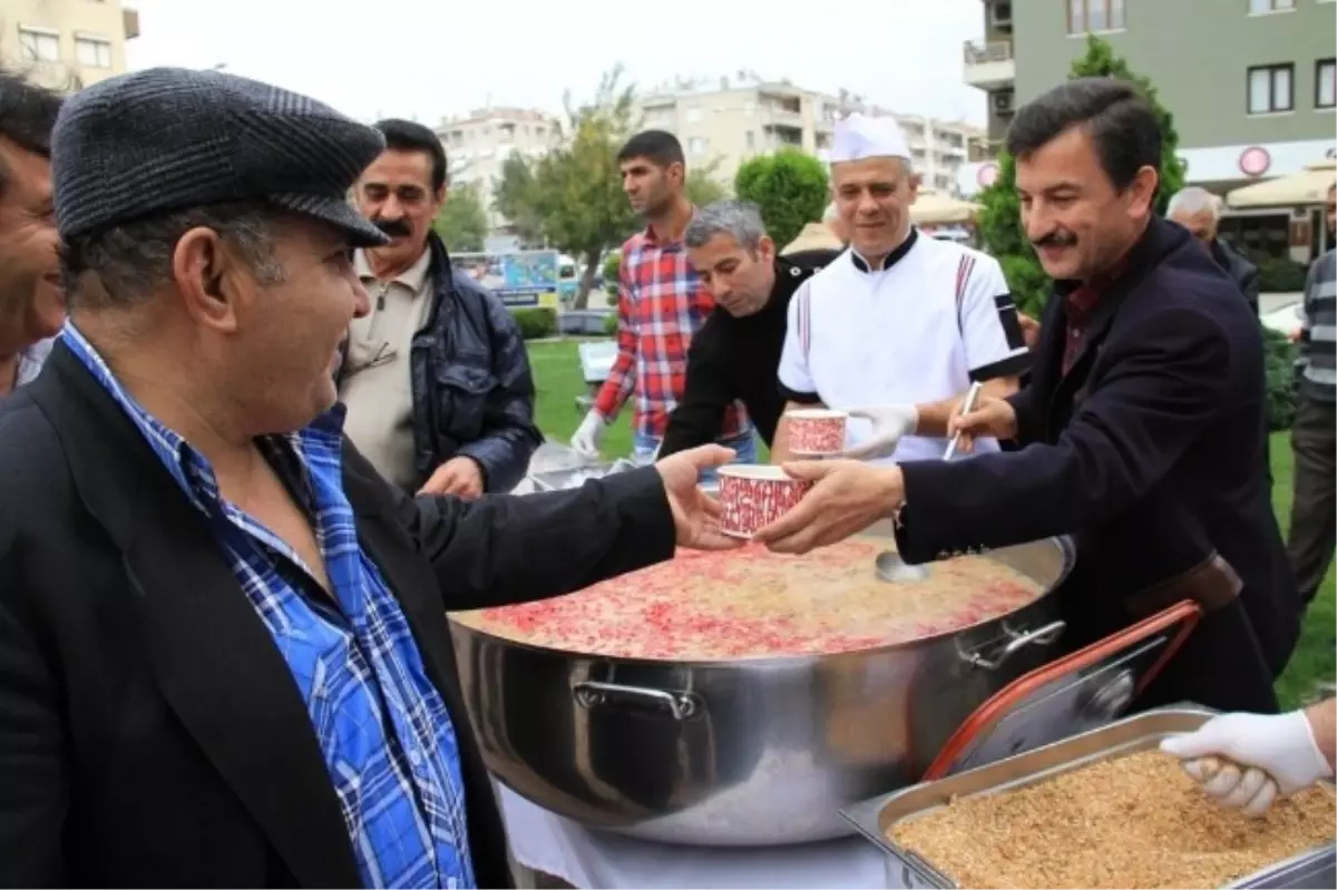 Aşureler Başkan Tatı'dan