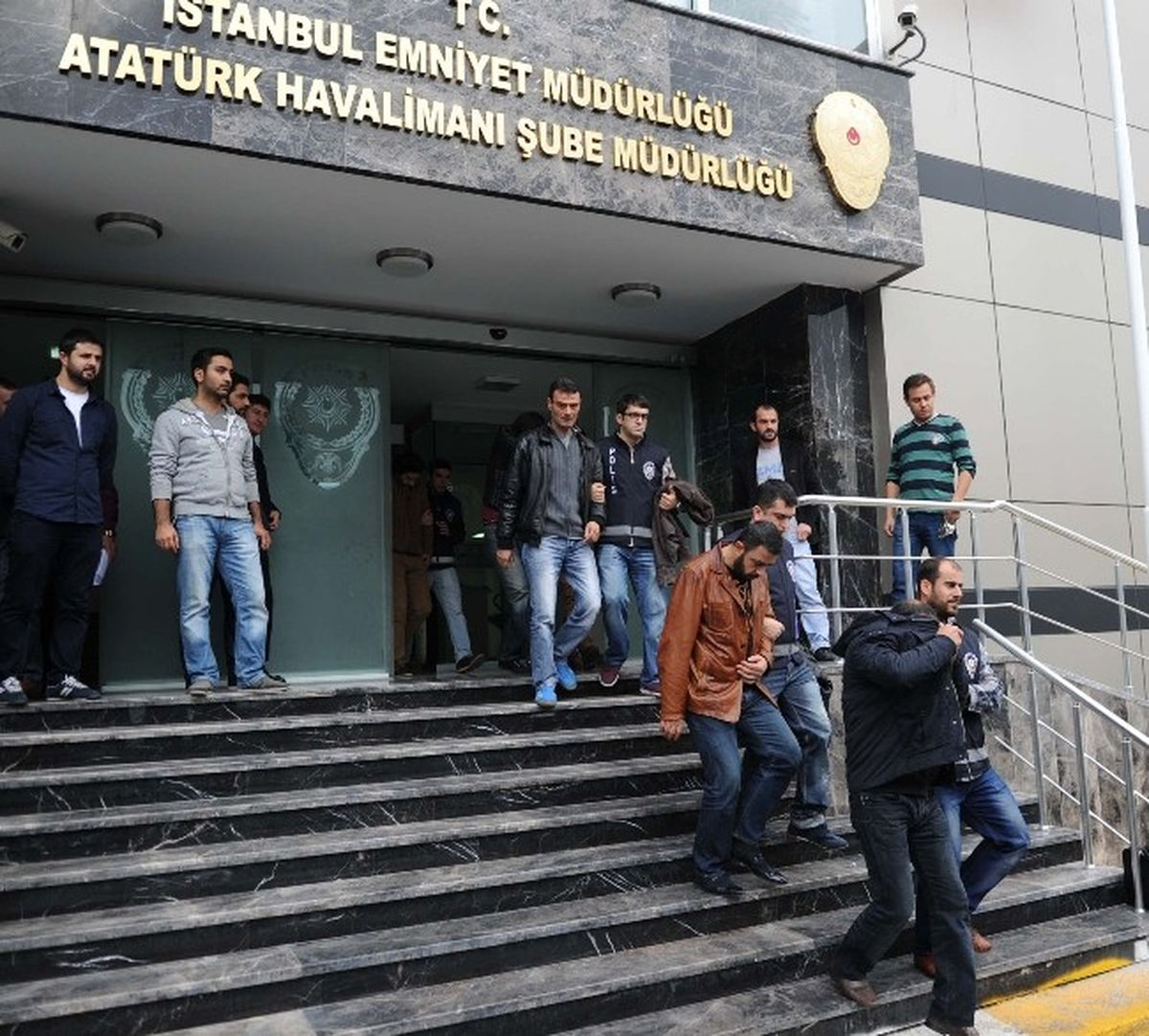 Atatürk Havalimanı\'ndaki "Kargo Çetesi" Çökertildi